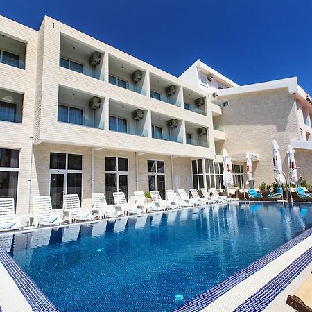 Hotel Akapulco Sutomore Luaran gambar