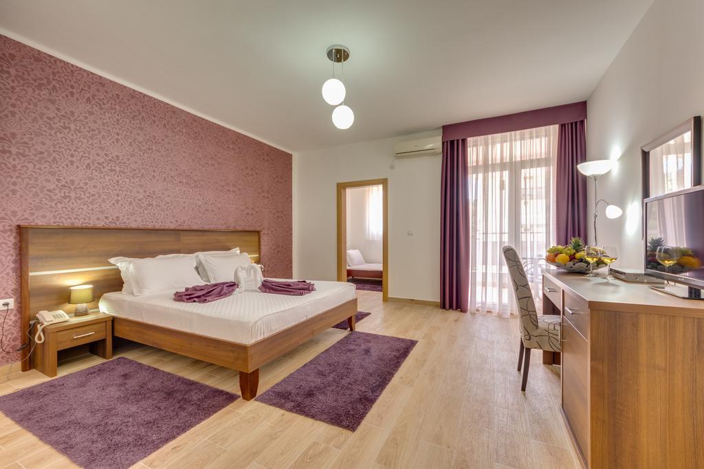 Hotel Akapulco Sutomore Luaran gambar
