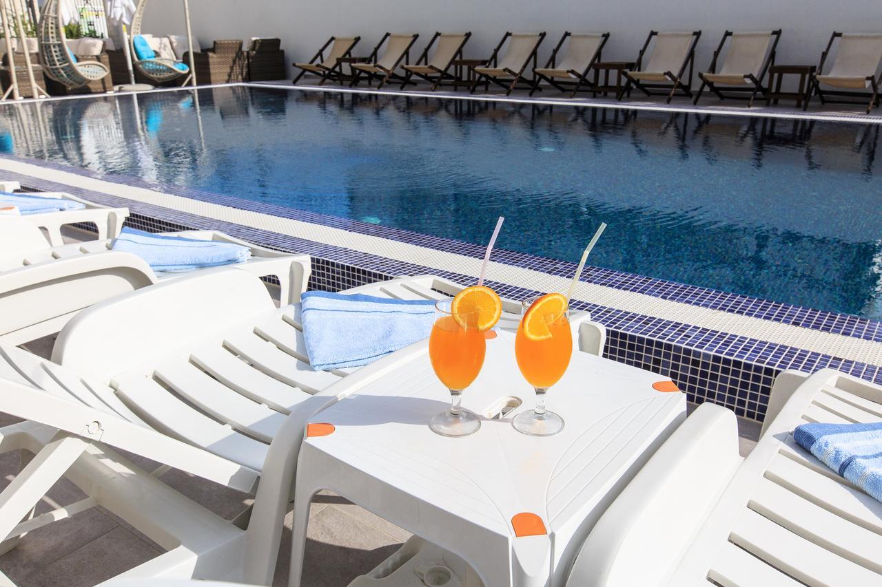 Hotel Akapulco Sutomore Luaran gambar