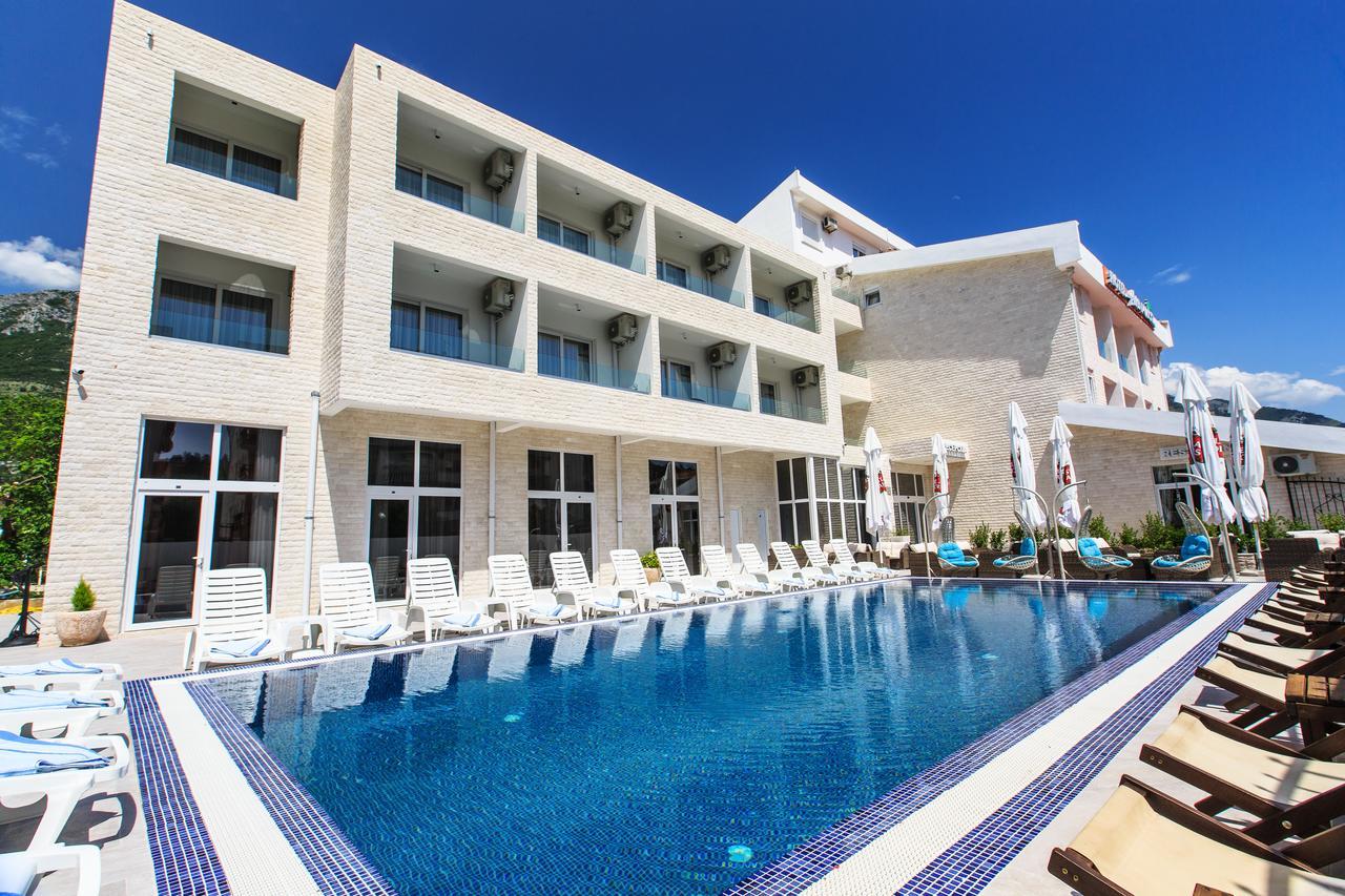 Hotel Akapulco Sutomore Luaran gambar