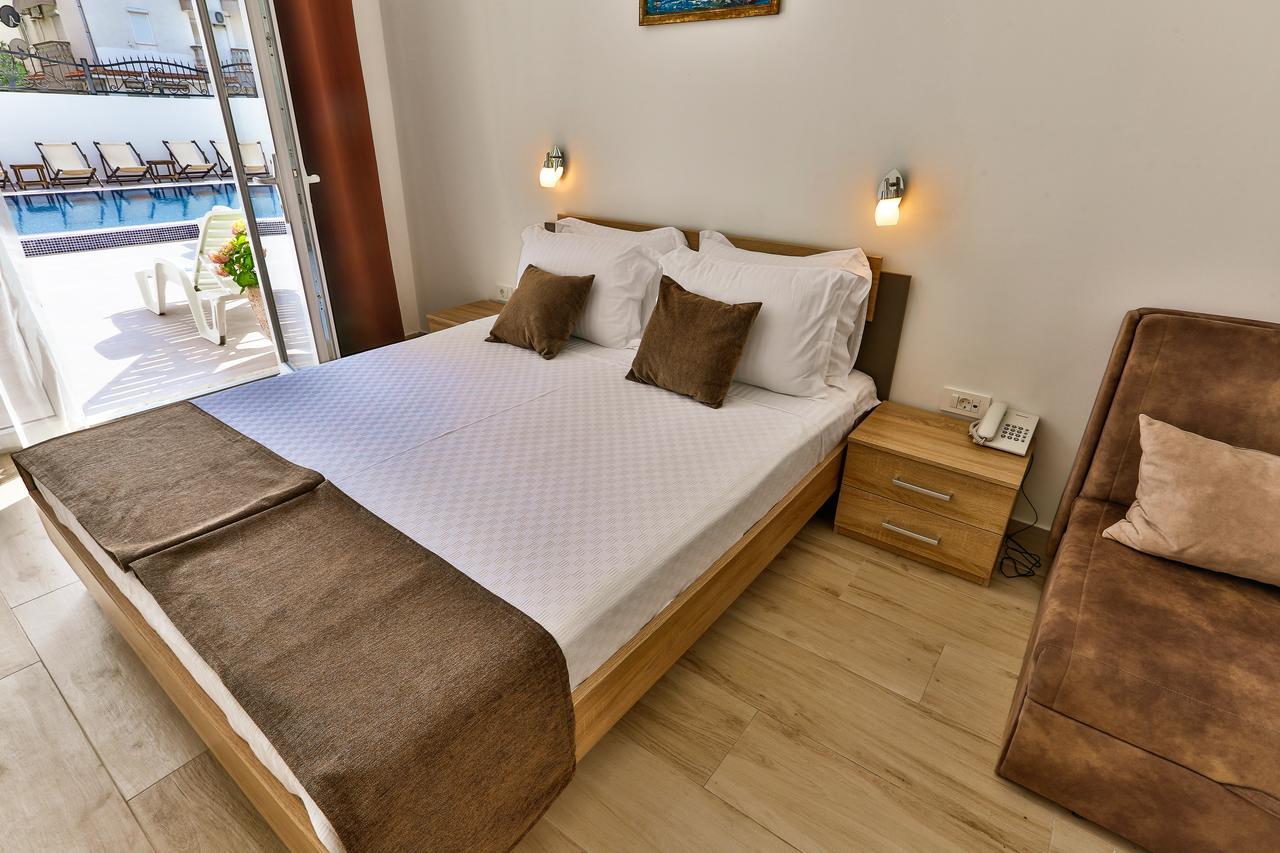 Hotel Akapulco Sutomore Luaran gambar