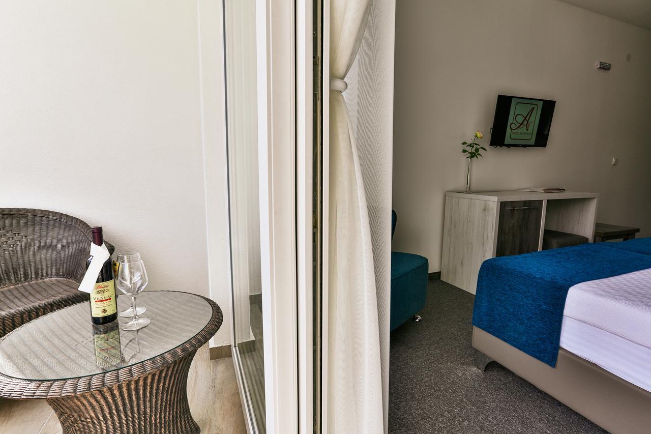 Hotel Akapulco Sutomore Luaran gambar
